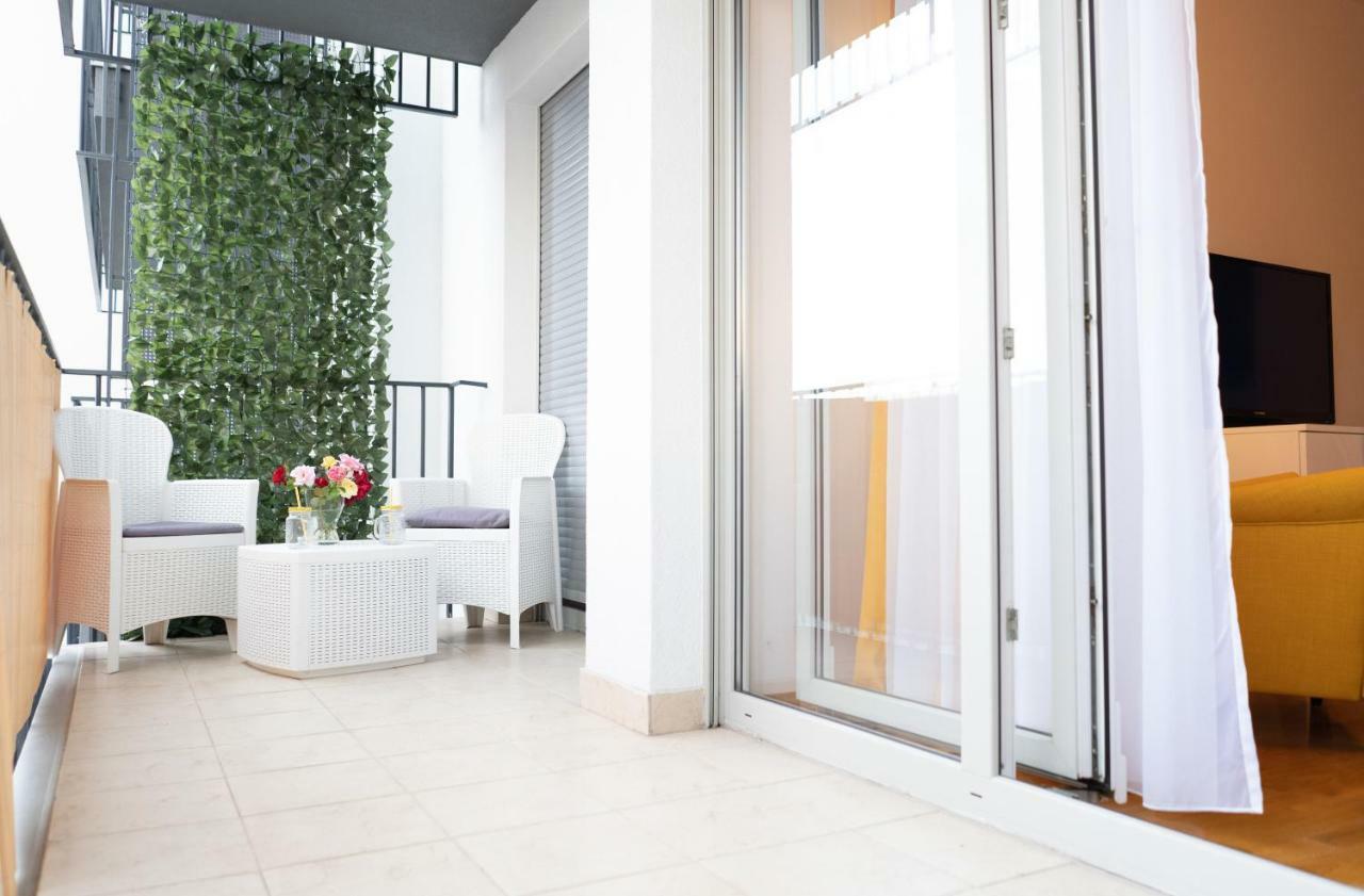 Jacuzzi Studio Apartman Mare'S 자그레브 외부 사진